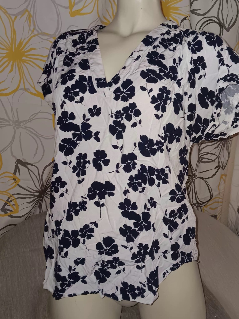 Women's Navy Floral V-Neck Top From Gap